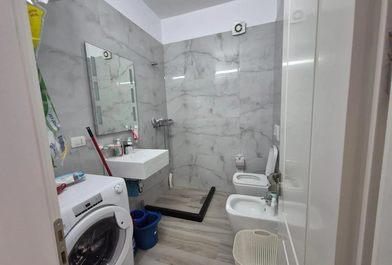 Vlora Family Apartments 8 Albanien